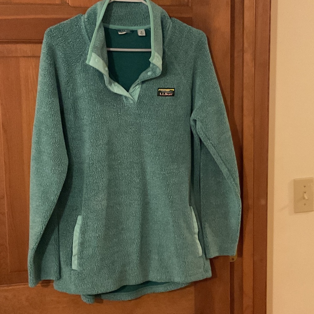 Green LLBean fleece pullover size M